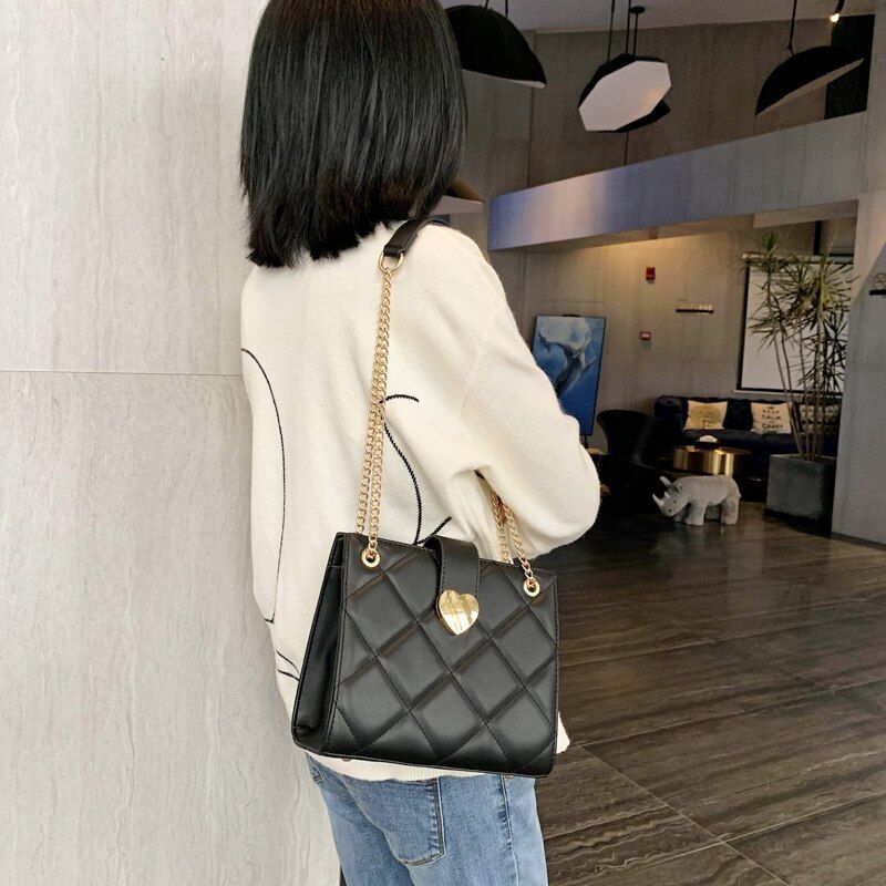 Crossbody Bags Synthetic Leather Shoulder Messenger Bag Chain Purse 19*9*22 CM