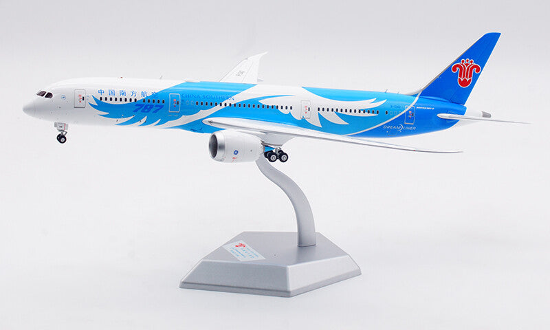 1:200 31CM SQ Wings CHINA SOUTHERN BOEING 787-9 Airplane Diecast Aircraft Model