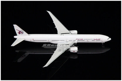 1:400 Phoenix QATAR AIRWAYS BOEING 777-300ER Passenger Airplane Diecast Model