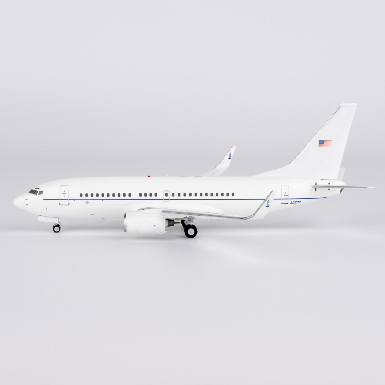 1:200 NGmodels USAF Boeing 737-700 620149 Passenger Airplane Diecast Plane Model