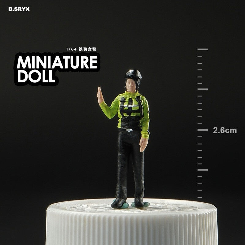 1/64 Scale Figure Model Police Officer Directing Traffic Scene Model Toy
