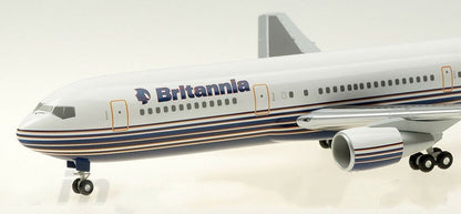 1:200 28CM Hogan Britannia BOEING 767-300ER Passenger Airplane ABS Plastic Model