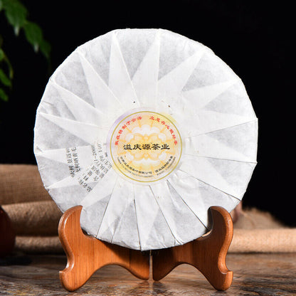 Yunnan Cooked Pu'er Tea Weight Loss Healthy Drink Memorial Pu'er Black Tea 357g