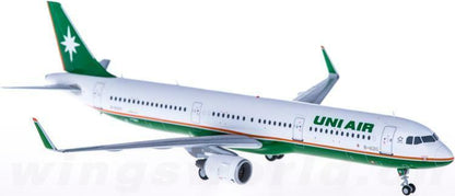 1:200 22CM JC WINGS UNI AIR AIRBUS A321 Passenger Airplane Diecast Plane Model
