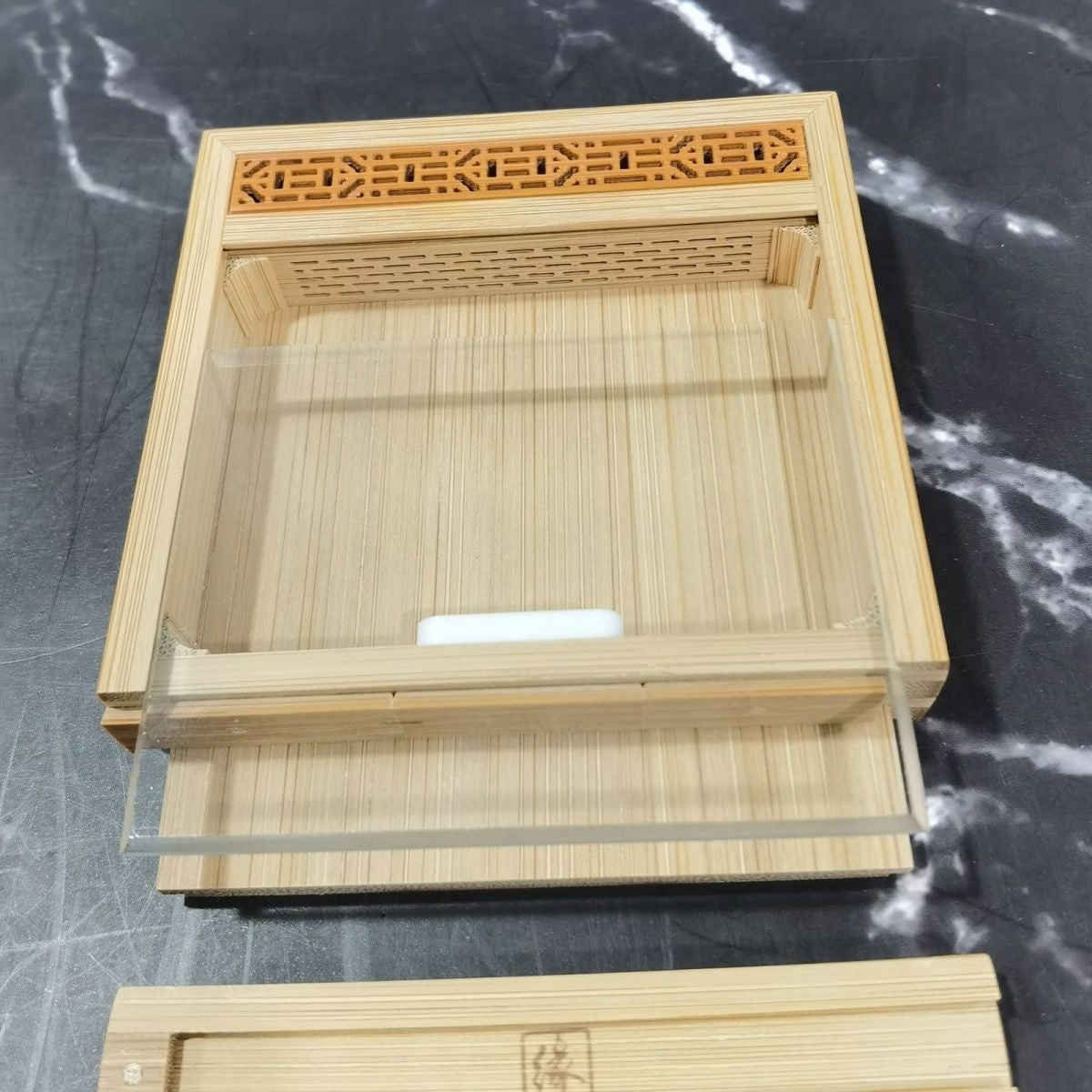 Shanghai-Style Bamboo Huang Ling Cage 85x85x19mm Sky Window