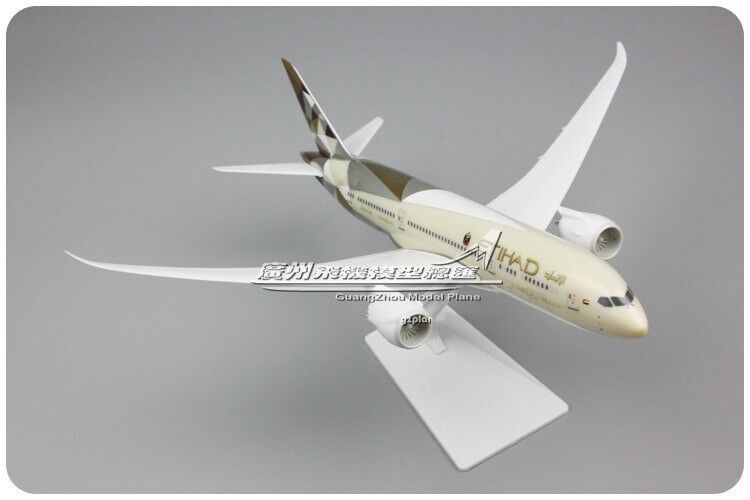 31CM 1:200 ETIHAD BOEING 787-9 Passenger Airplane ABS Plastic Assembled Model
