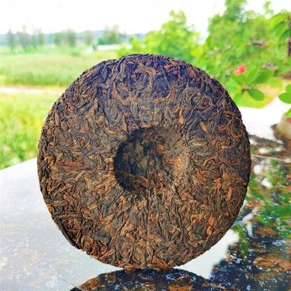 200g Yunnan Ripe Pu-Erh Tea Cake Pressed Tea Healthy Drink Golden Bud Cooked Tea