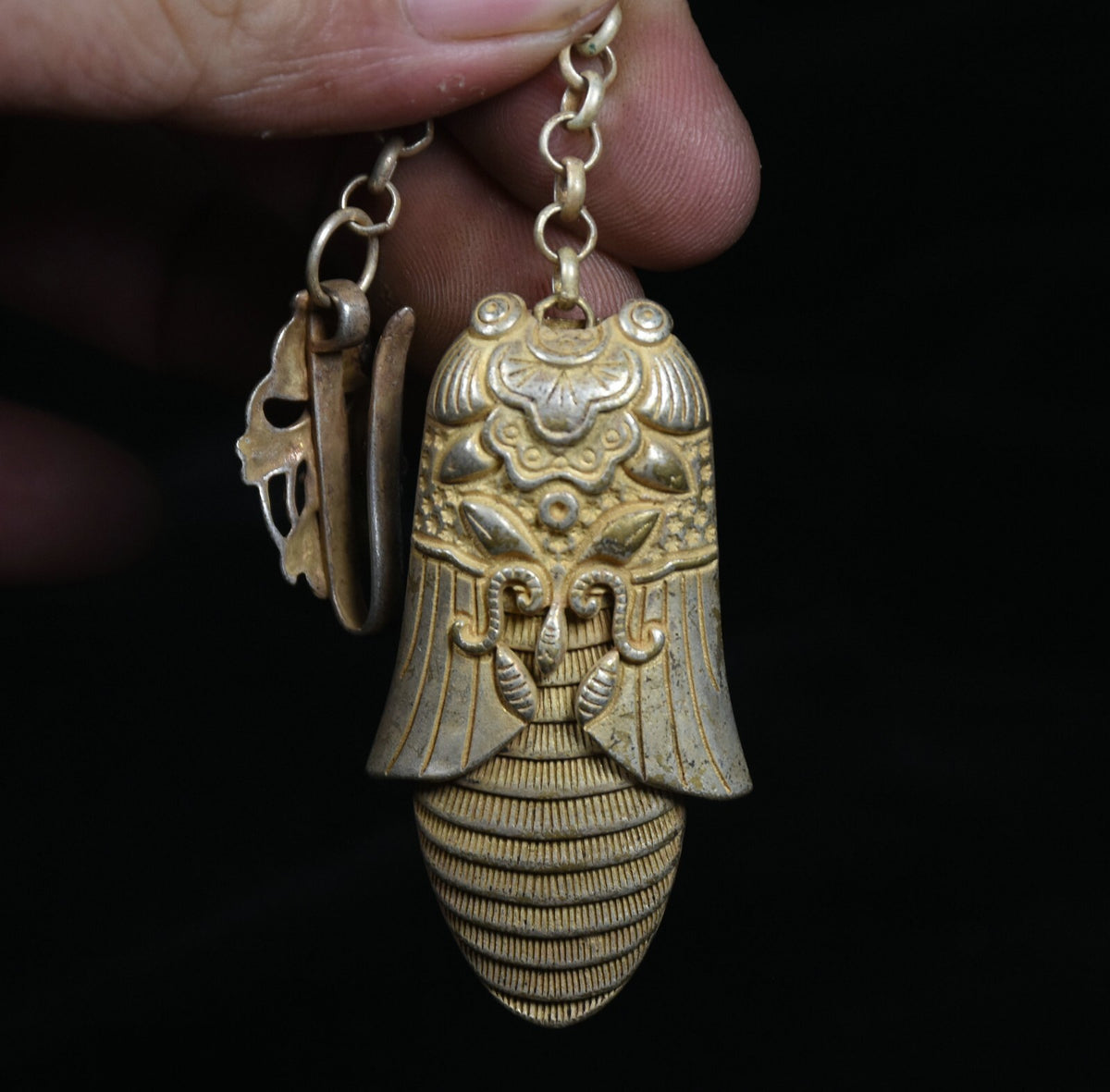 Rare Old Chinese Miao Silver Feng Shui Cicada Pendant Amulet Necklace Decoration