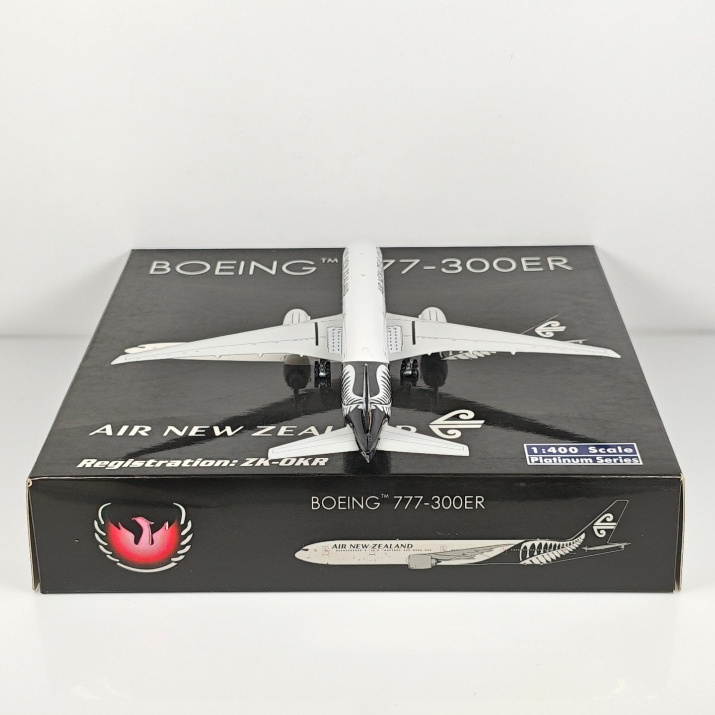 1:400 Phoenix Air New Zealand B777-300ER ZK-OKR Airplane Diecast Aircraft Model