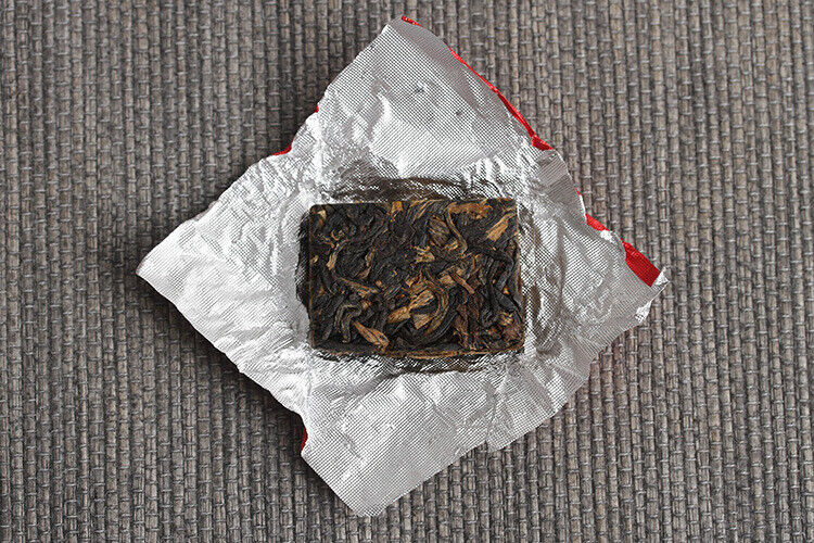 500g Yunnan Fengqing Kung Fu Black Tea Dian Hong Xiao Tuocha Golden Square Brick