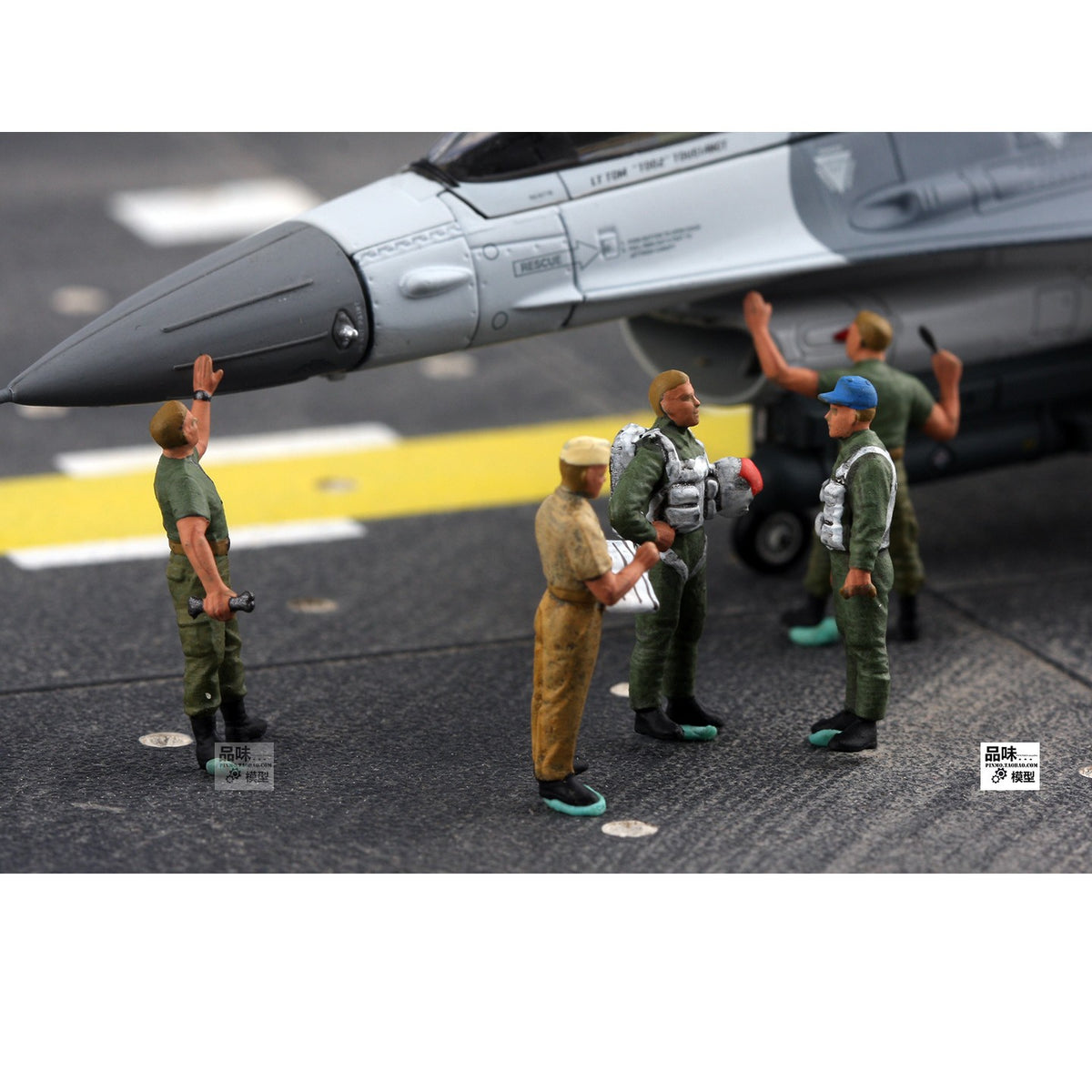 1/72 American Pilots/Air Force Ground Maintenance Team Five soldiers Finished