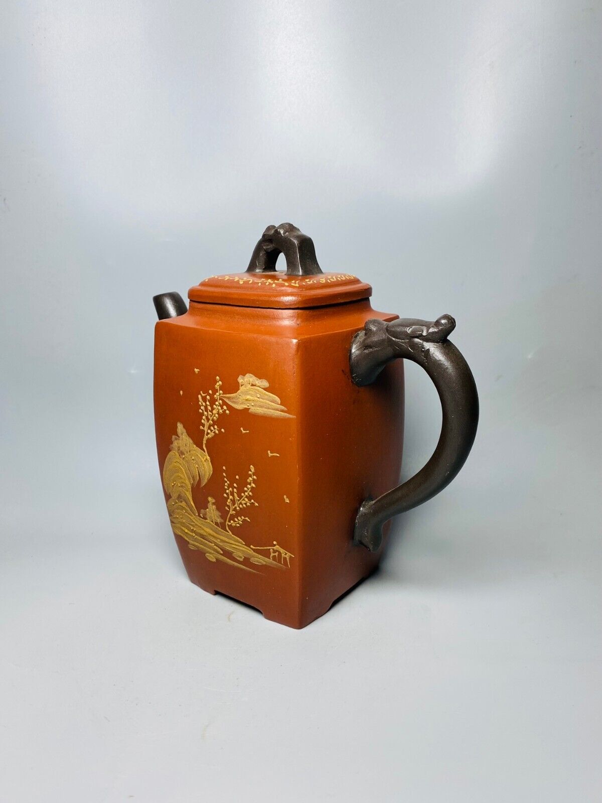 Chinese Yixing Zisha Clay Handmade Exquisite Teapot （高四方泥绘壶 底款：曼稀陶艺）