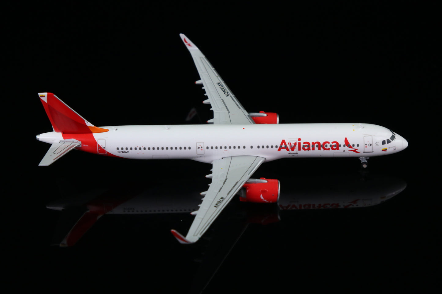 1:400 GeminiJets Avianca BOEING A321neo Airplane Diecast Plane Aircraft Model