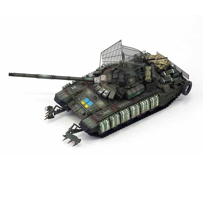 1/72 Ukrainian T-72B3M tank Battle-damaged version Finished product model