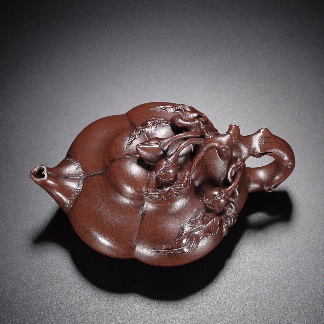 Chinese Yixing Zisha Clay Handmade Exquisite Teapot（【底款】汪寅仙）