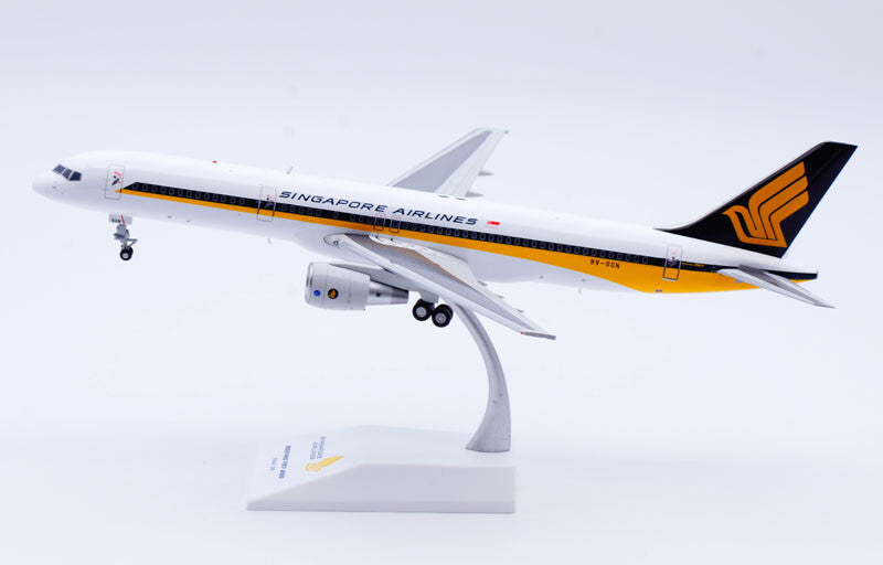 1:200 JC Wings SINGAPORE AIRLINES BOEING 757-200 Airplane Diecast Aircraft Model