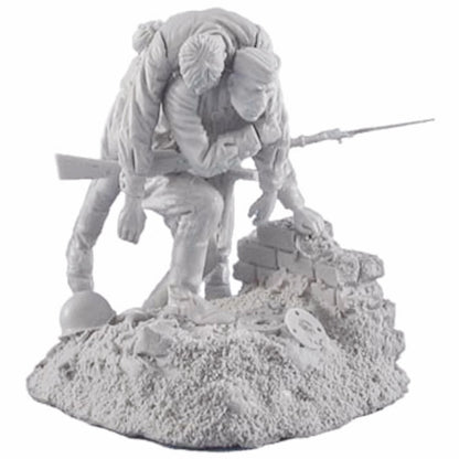 1:35 resin figure model Rescue of 2 Soviet wounded soldier Unassembled Unpainted