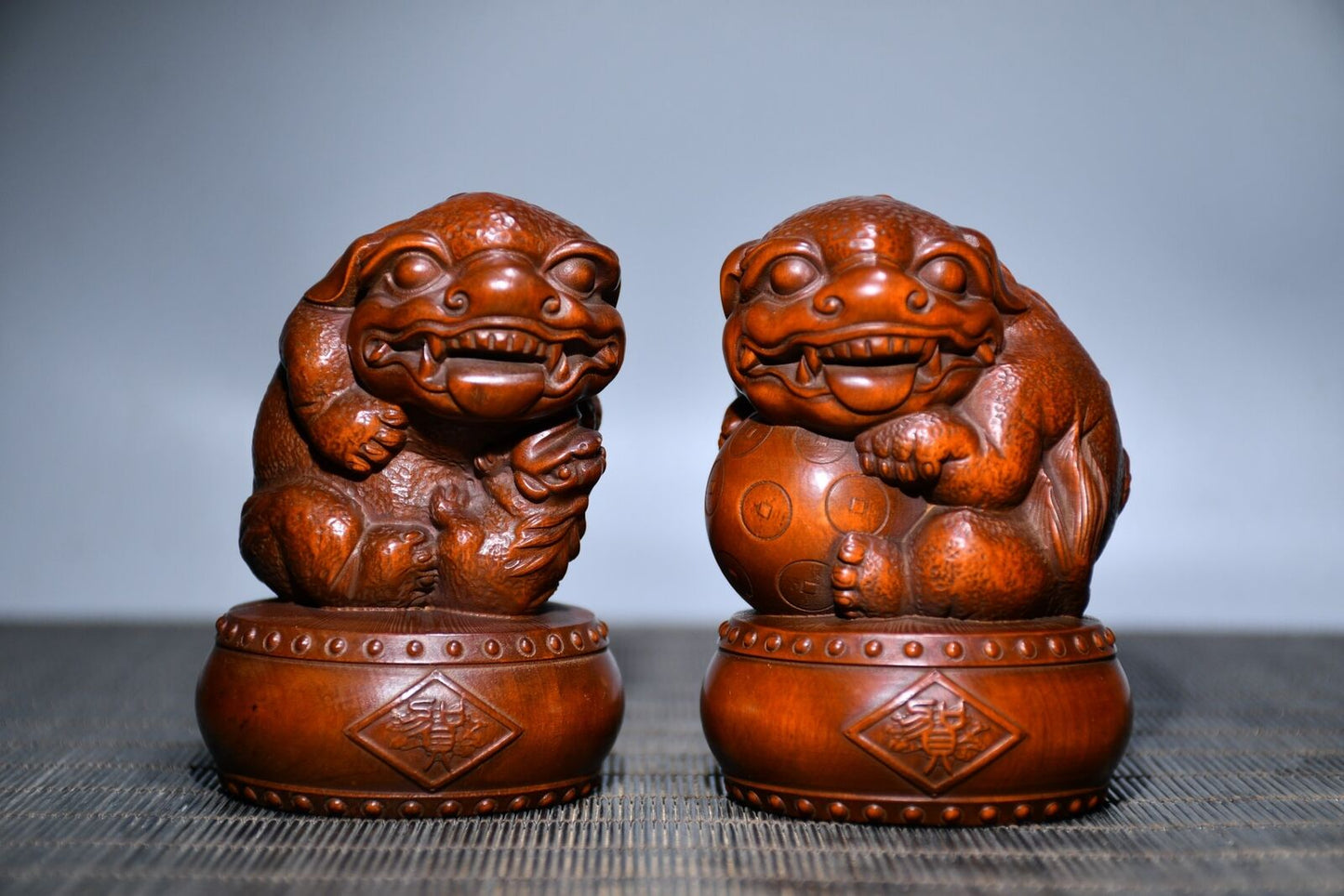 Vintage Chinese Boxwood Carving Exquisite A Pair Beast Statue Figurine Ornaments
