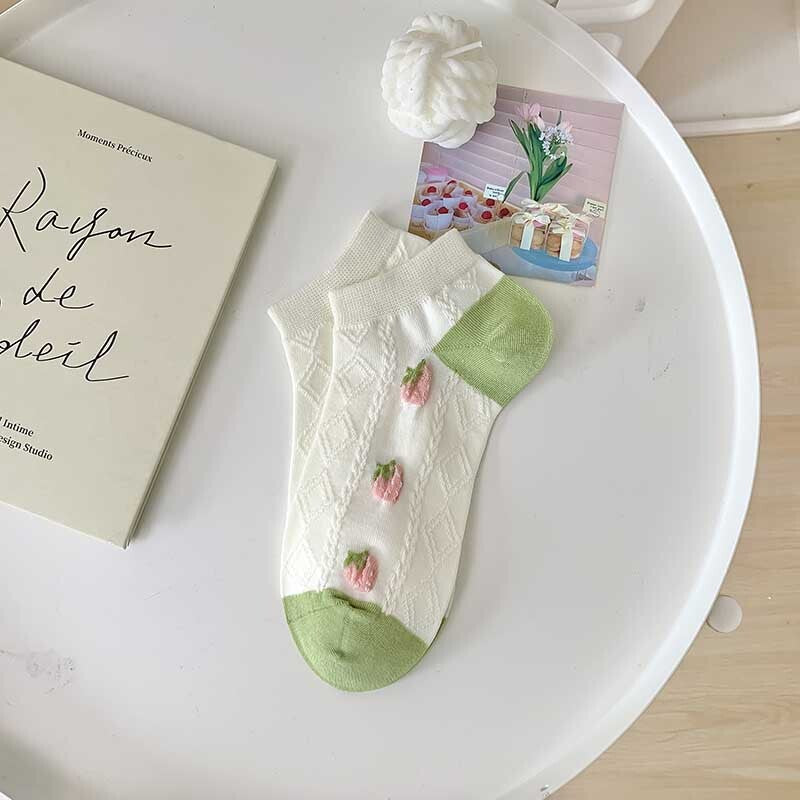 Spring New 5 Pairs Womens Girl Cotton Crew Socks Strawberry Dress Work Socks