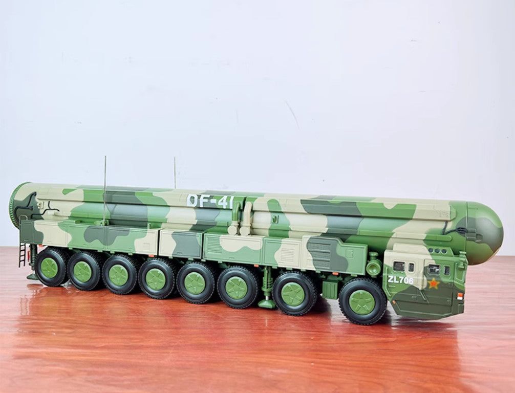 1:40 DF-41 Intercontinental Strategic Nuclear Missile Launcher Diecast Model