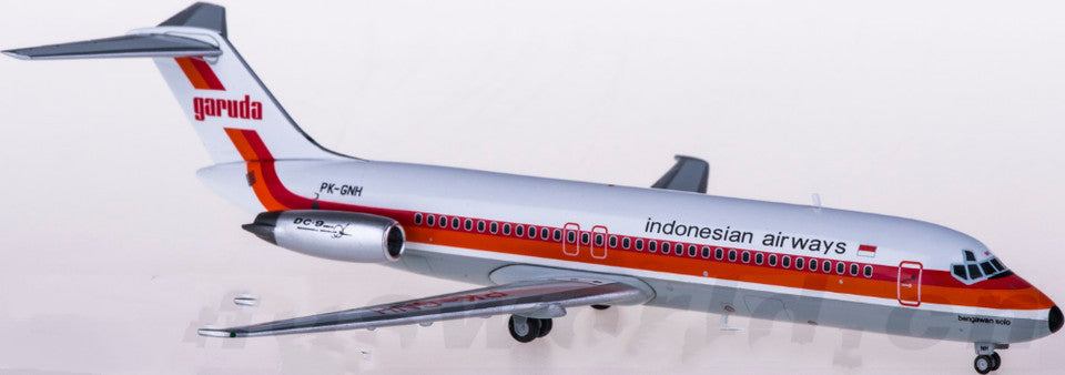 1:200 Herpa Garuda Indonesia McDonnell Douglas DC-9-30 Airplane Diecast Model