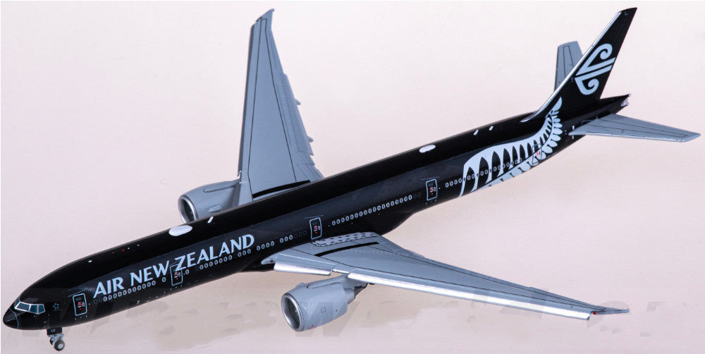 1:400 JC Wings AIR NEW ZEALAND BOEING B777-300ER Flap Down Plane Diecast Model