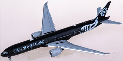 1:400 JC Wings AIR NEW ZEALAND BOEING B777-300ER Flap Down Plane Diecast Model