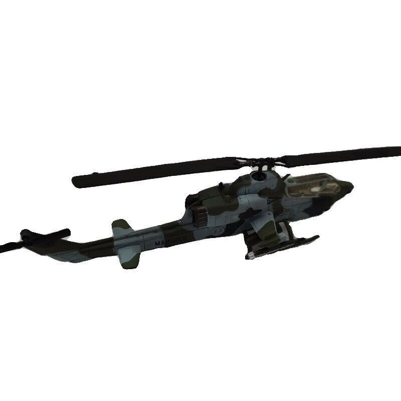 1/144 Tank Museum 6-round AH1 Cobra Attack Helicopter Winter Finished Model