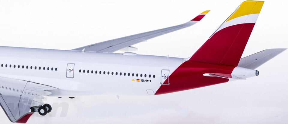 1:200 34CM Herpa IBERIA AIRBUS A350-900 Passenger Airplane ABS Plastic Model