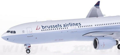 1:200 32CM Phoenix Brussels Airlines A330-300 Passenger Airplane Diecast Model
