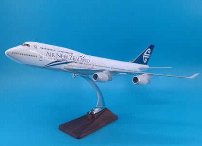 47CM 1:150 AIR NEW ZEALAND BOEING 747-400 ZK-NBU Passenger Airplane Resin Model