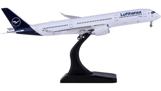 1:400 GeminiJets Lufthansa AIRBUS A350-900 Passenger Airplane Diecast Model
