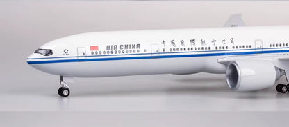 1:157 47CM AIR CHINA BOEING 777-300ER Airplane Landing Gear Resin Aircraft Model