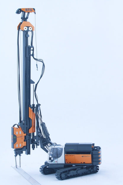 1:50 BYMO RTG RG21T Pile Drive with Hydraulic Vibrator Machine Diecast Model
