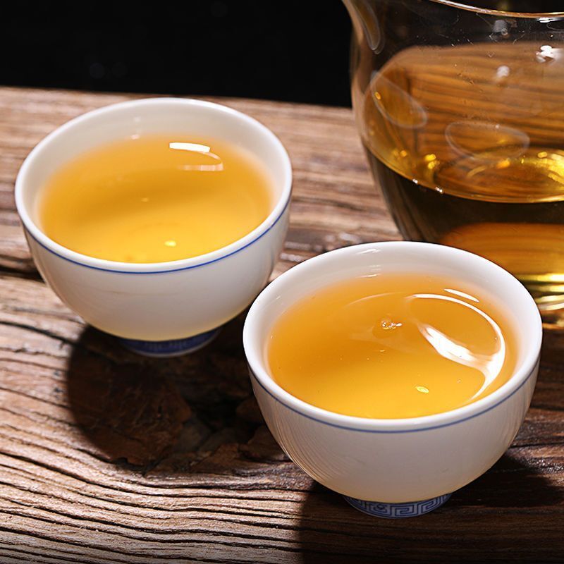 Ancient Tree Spring Tea Brown Mountain Peacock Cake Yunnan Puerh Tea 100g