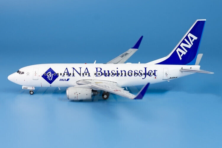 1:200 JC Wings ANA BOEING 737-700 Passenger Airplane Diecast Aircraft Model