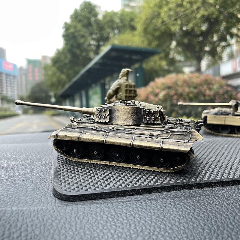 1:72 WW II Germany The King Tiger Heavy Tank Model All-metal Bronze