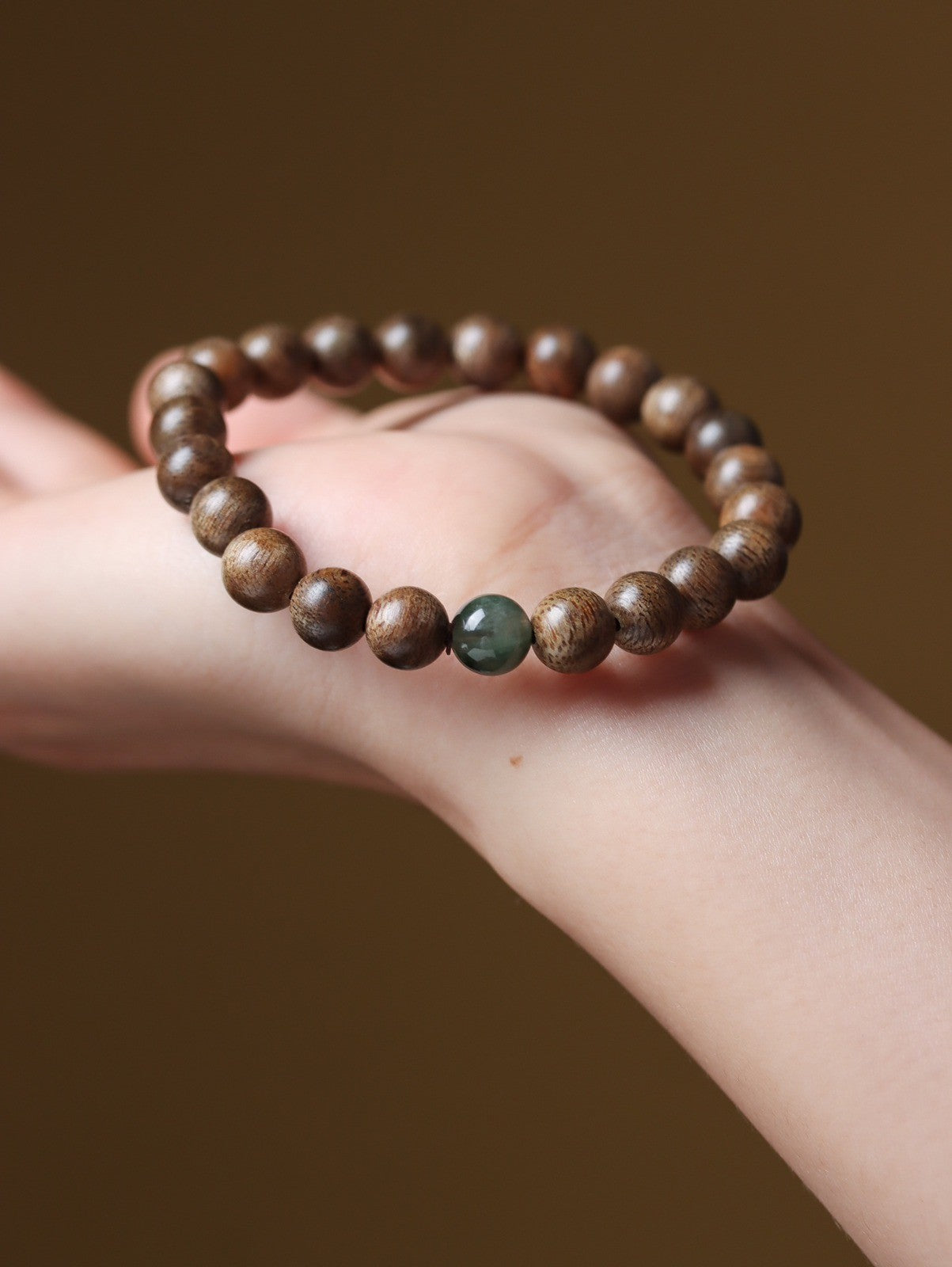 8mm Chinese Natural Eaglewood Handmade Exquisite Bracelets 30562