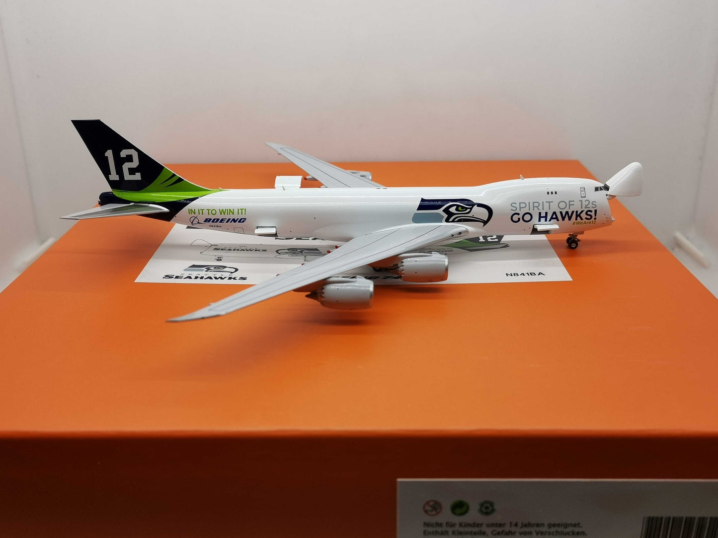 1:400 JC Wings SEAHAWKS BOEING B747-8F Passenger Airplane Diecast Aircraft Model
