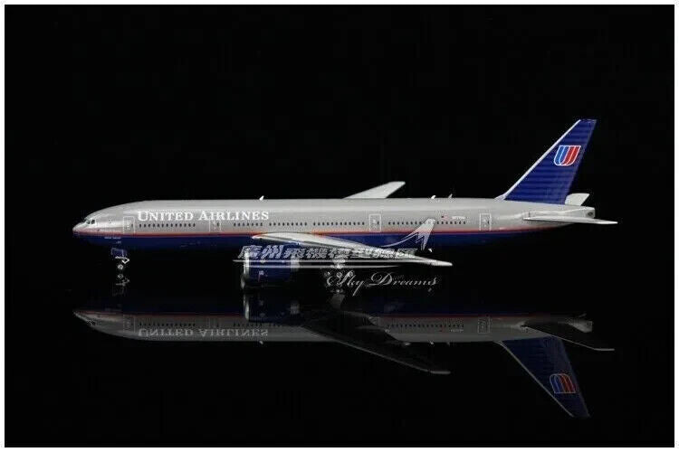 1:400 Phoenix UNITED AIRLINES BOEING 777-200 Passenger Airplane Diecast Model