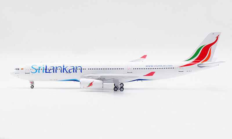 1:200 32CM Retro Models SriLankan AIRBUS A330-300 Airplane Diecast Plane Model