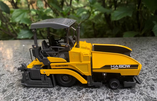 1:50 HA60W Paver Machine Spreaders Construction Machine Equipment Diecast Model