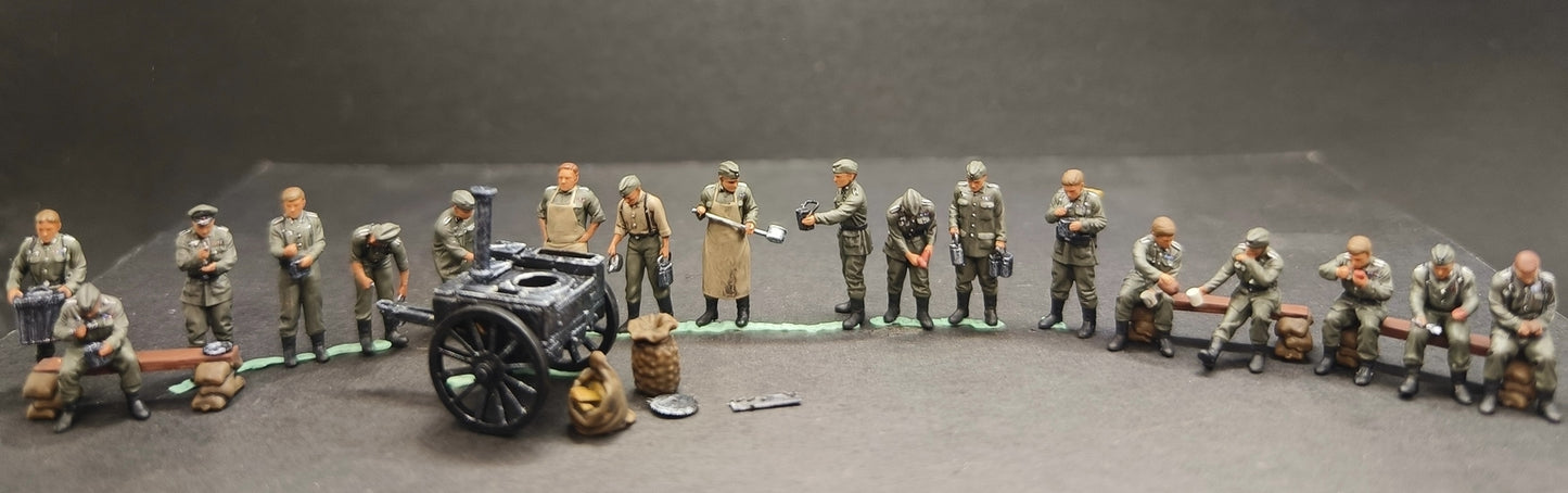 1/72 WW II Logistics Cooking Team The German Army Eating handpainted scene model
