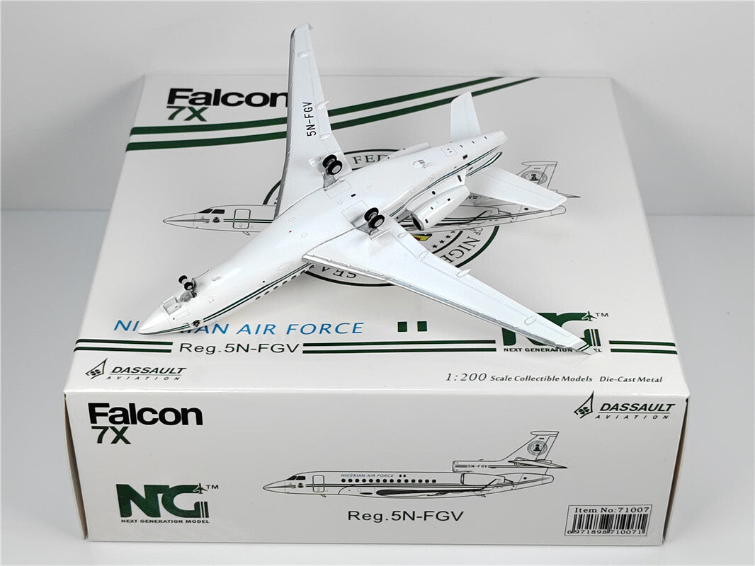 1:200 NG Model NIGERIAN AIR FORCE Falcon 7x Airplane Diecast Aircraft Model