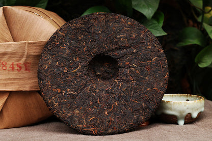 Yun Nan Qi Zi Bing Cha Yunnan Menghai LangHe 8451 Pu'er Puerh Ripe Tea 357g