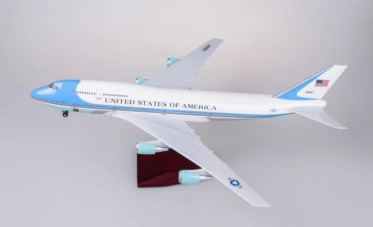 47CM 1:150 UNITED STATES OF AMERICA BOEING 747 Plane Landing gears Resin Model