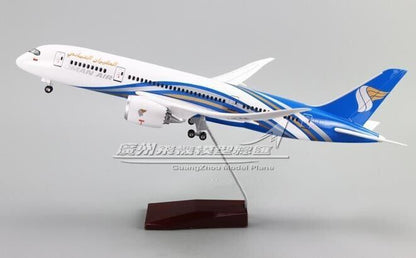 1:130 43CM OMAN AIR BOEING 787 Airplane Plane Landing Gear Resin Aircraft Model