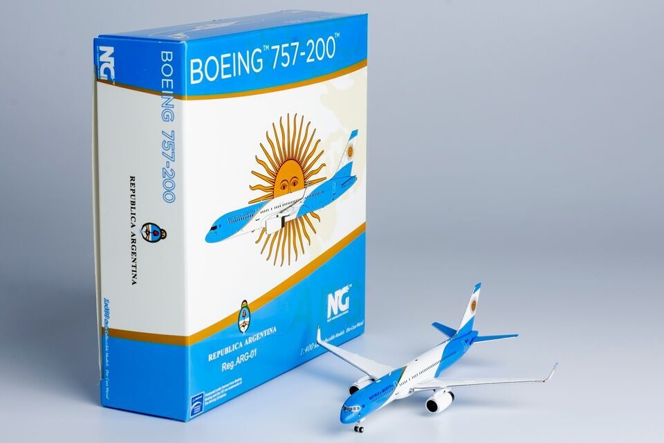 1:400 NG Model FAA BOEING 757-200 Passenger Aircraft Diecast Airplane Model