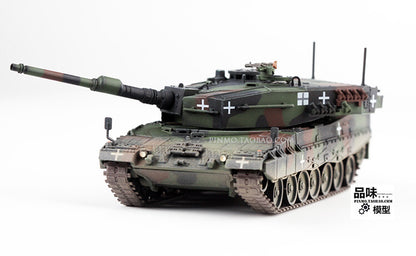 1/72 Ukrainian Leopard 2A4 Main Battle Tank Model