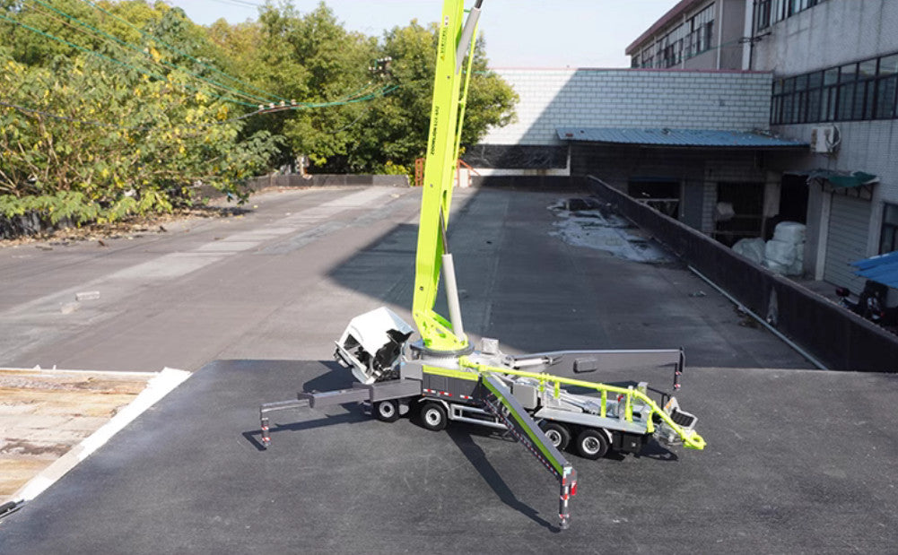 1:38 ZOOMLION 62X-6RZ Concrete Pump Truck Construction Machine Diecast Model